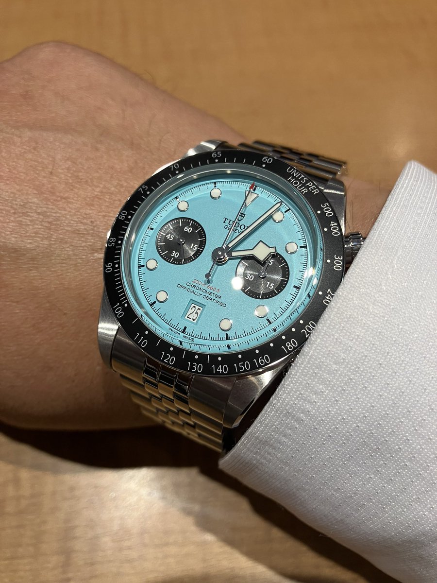 KazuMax8000's tweet photo. チューダーブラックベイクロノフラミンゴブルーGet！奇跡的にオーナーになれました。
#Tudor 
#79360N 
#black_bay_chrono 
#フラミンゴブルー https://t.co/gnF1T2jUTg