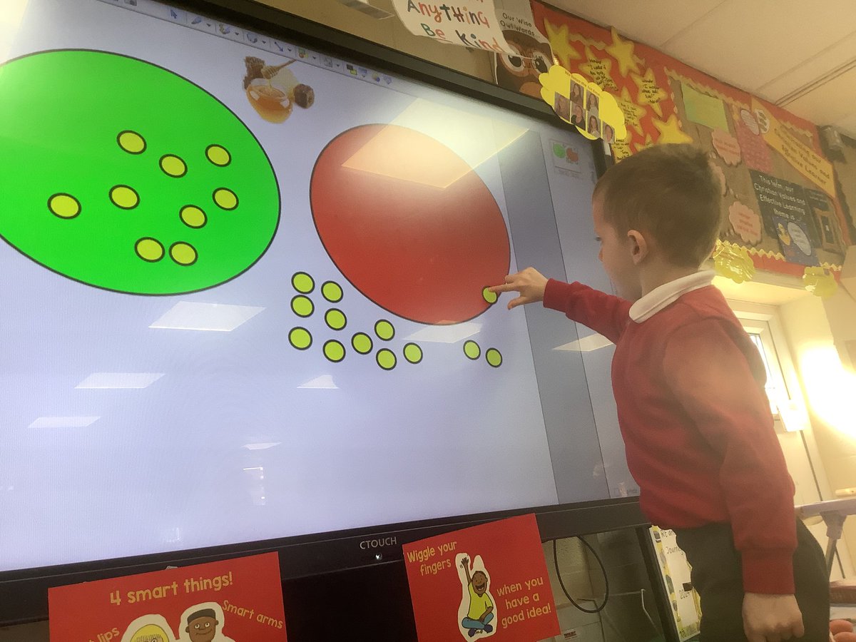 HasNursery's tweet image. We have voted for if we liked honey 👍 or if we didn’t like honey 👎 

We counted 17 votes for liking the honey and 2 votes for not liking the honey! 🍯😋

@WhiteRoseEd 
#EYFS #MagicMaths #Computing