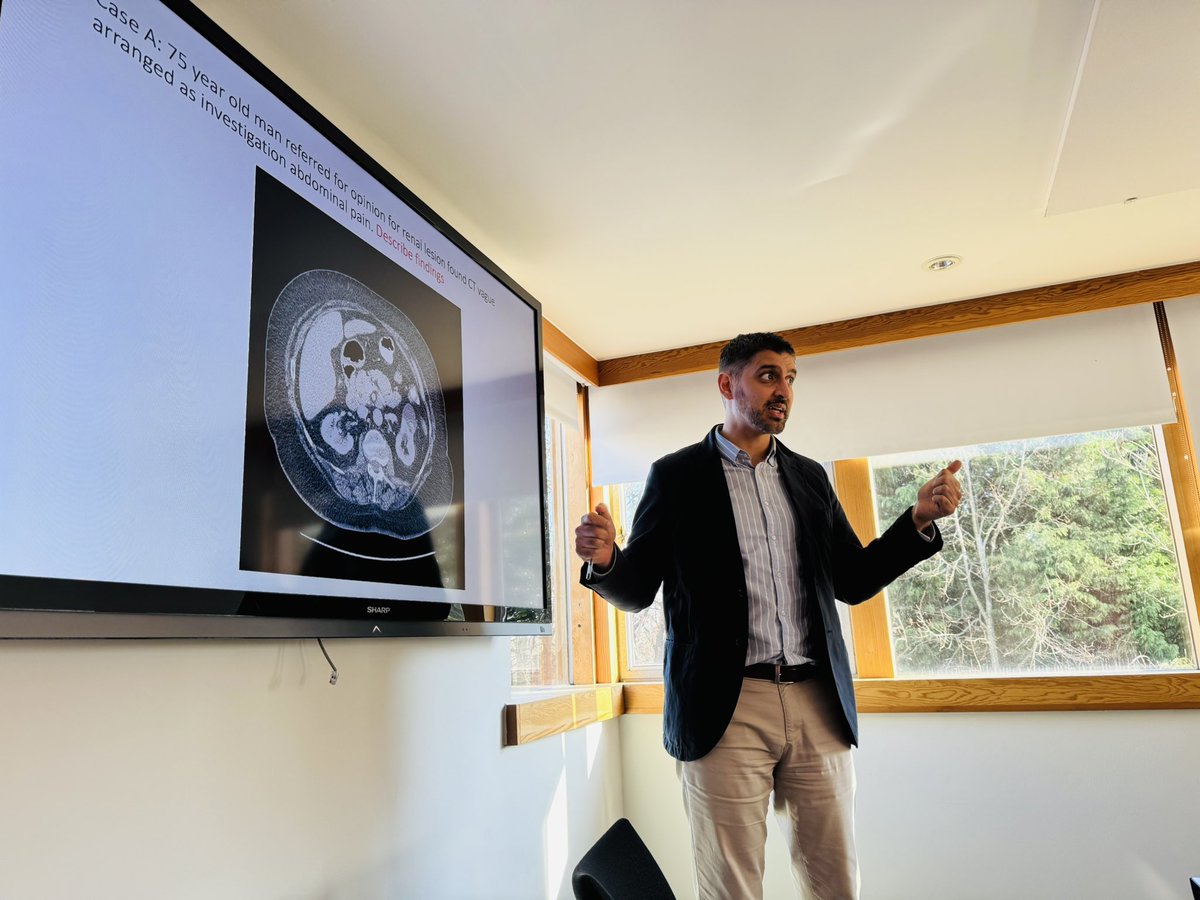 <a href="/MHussainUrol/">Muddassar Hussain</a> providing renal wisdom at the #FRCS course! Always one of the best few days of the year! Well done Sian Allen and <a href="/BAUSurology/">BAUS</a> team! 

Good luck to everyone sitting the exam. Not an easy time, but you will get through it 💪🏽