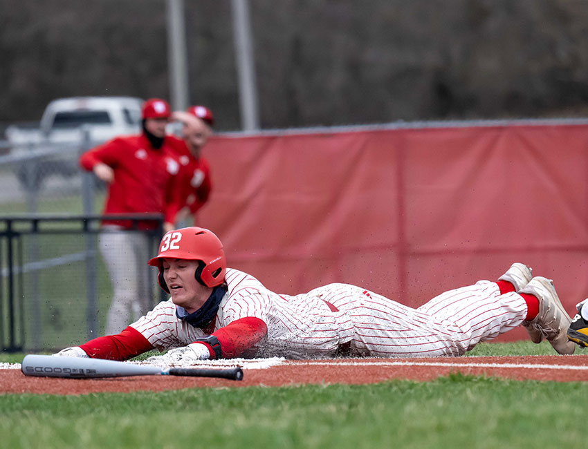 Wittenberg Athletics (@wittathletics) on Twitter photo Rocco Royer pounded 8 hits, including 4 home runs, and collected 10 RBIs in 13 at-bats to help <a href="/WittenbergUBase/">Wittenberg Baseball</a> go 3-1 last week. His hot streak at the plate was recognized by <a href="/d3baseball/">D3baseball</a> with a spot on its Team of the Week: wittenbergtigers.com/x/it7u4 #TigerUp Rocco Royer pounded 8 hits, including 4 home runs, and collected 10 RBIs in 13 at-bats to help <a href="/WittenbergUBase/">Wittenberg Baseball</a> go 3-1 last week. His hot streak at the plate was recognized by <a href="/d3baseball/">D3baseball</a> with a spot on its Team of the Week: wittenbergtigers.com/x/it7u4 #TigerUp