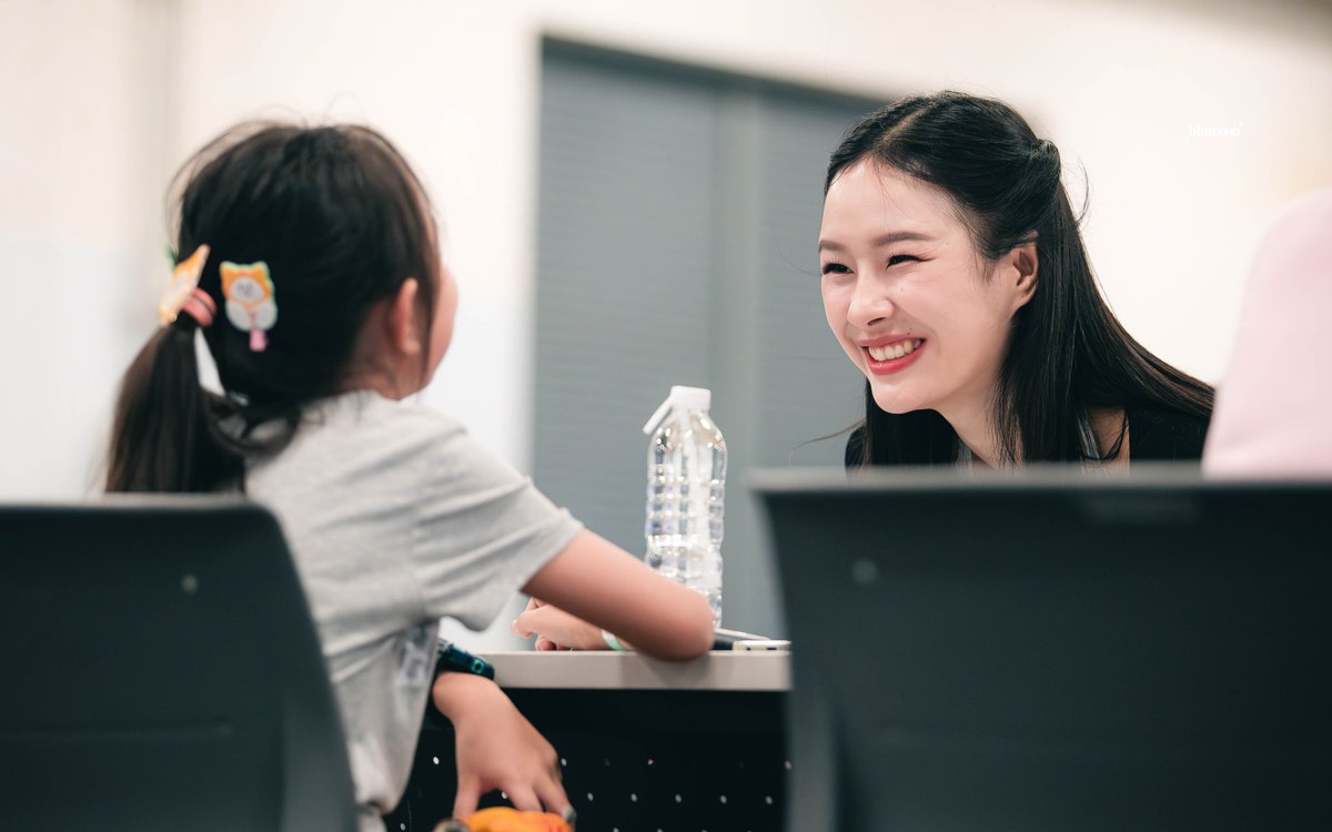 👶🏻

BOOK FAIR25 WITH ML      

#BKKIBF2025xMilkLove 
#MilkLove #มิ้ลค์เลิฟ