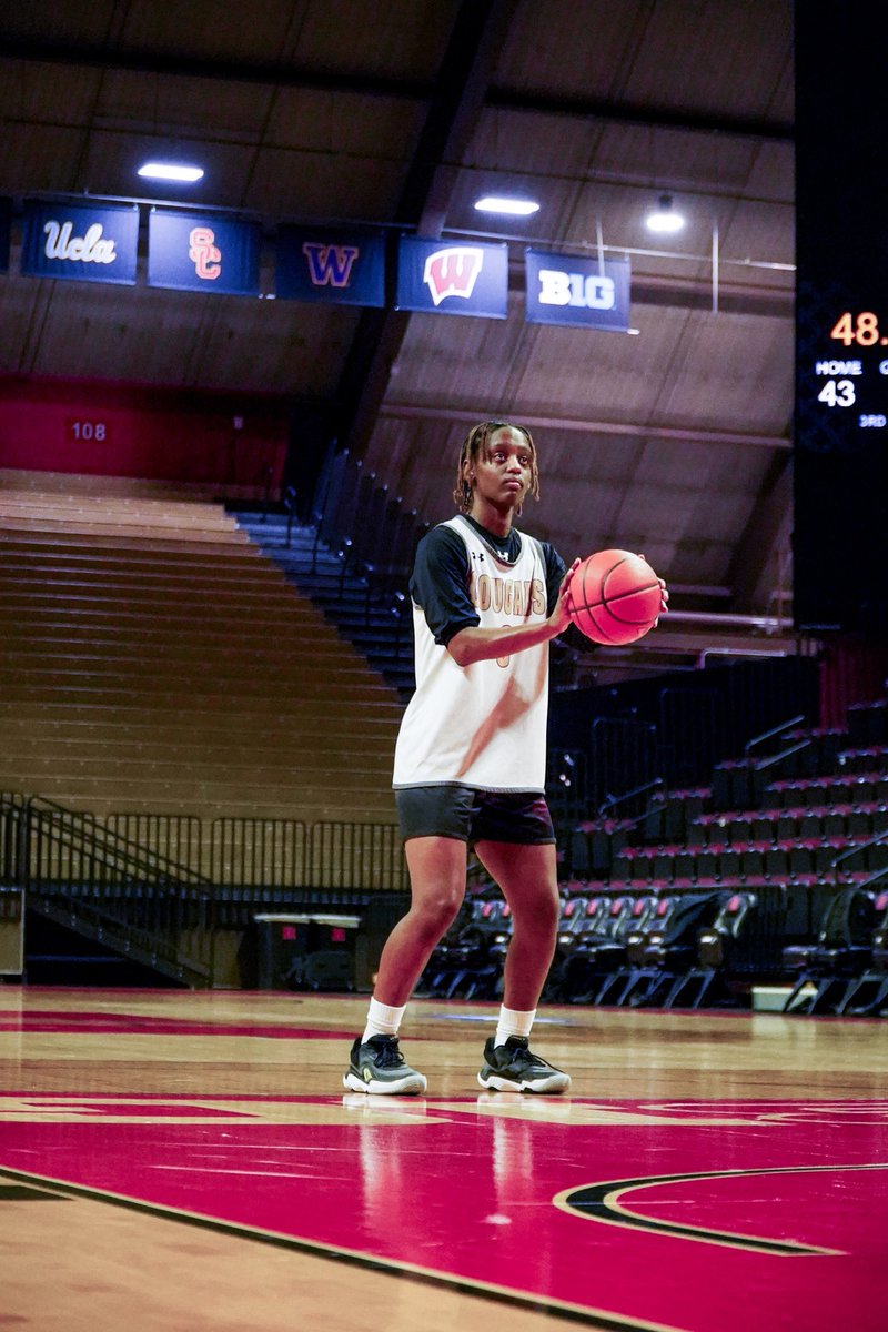 Shots up in Jersey 🔼

#TheCollege🌴🏀