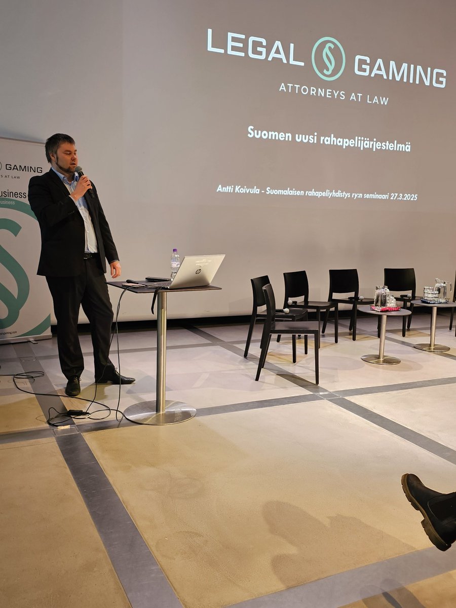 Antti Koivula yritti puhua järkeä rahapeliuudistukseen varsin vakuuttavasti. Pahoin pelkään, että nyt on jo myöhäistä.

En siis sano, etteikö olisi puhunut jo aiemminkin.

Reikäisen sateenvarjon kannattaminen tuli kuitenkin yllätyksenä🧐.
