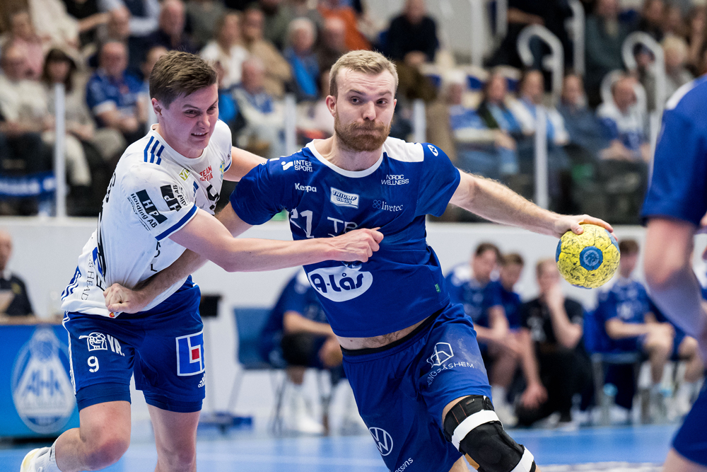 Johan Nilsson klar för sin femtonde säsong

Alingsås lagkapten Johan Nilsson är inte nöjd ännu. Högernian har skrivit på för sin femtonde säsong i högsta ligan.

Läs mer på hemsidan:
alingsashk.myclub.se/site_node/7641…