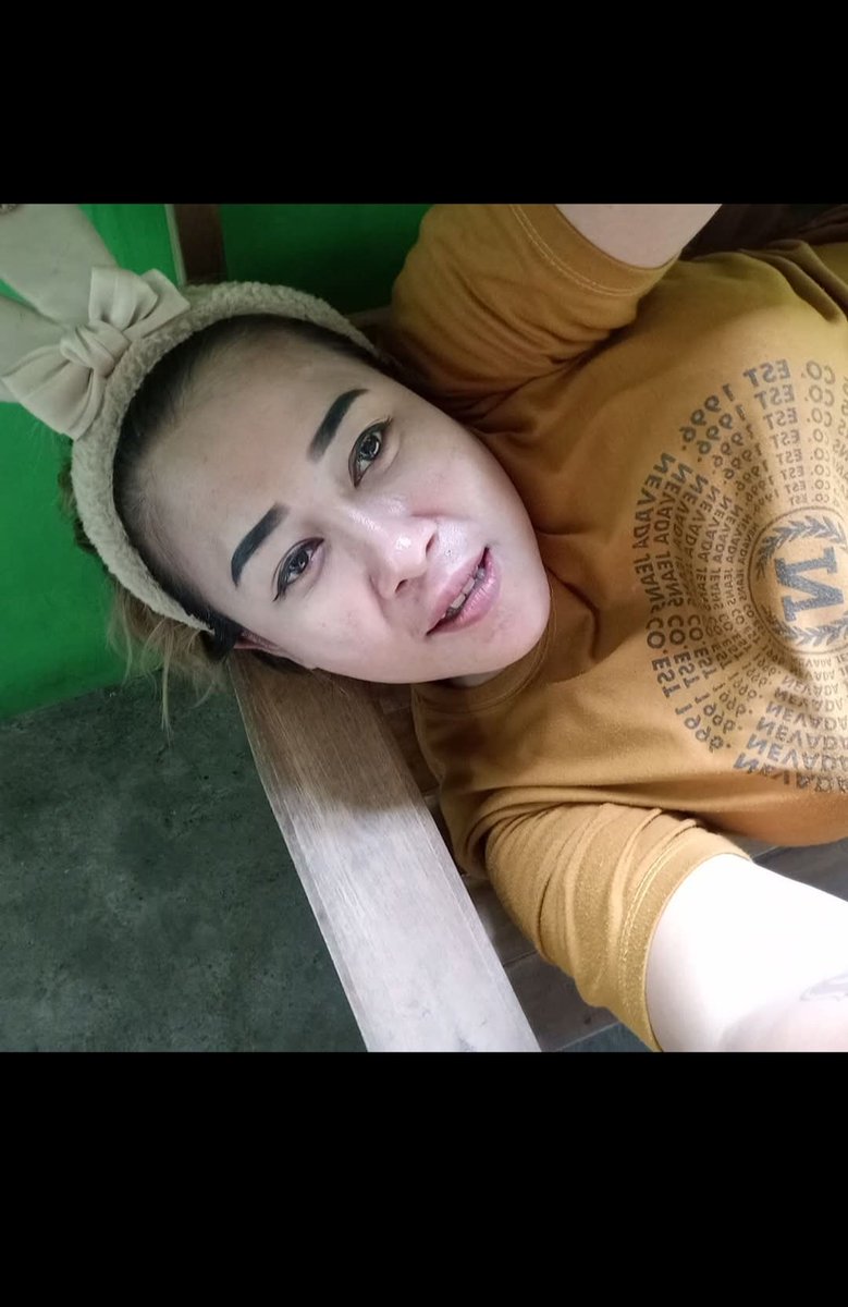Rahasiaaaj's tweet photo. Pengen gue entot paksa nih tante warkop bikin ngaceng mulu setiap nongki di warungnya🤤🍆💦 https://t.co/igoHzvJuZN