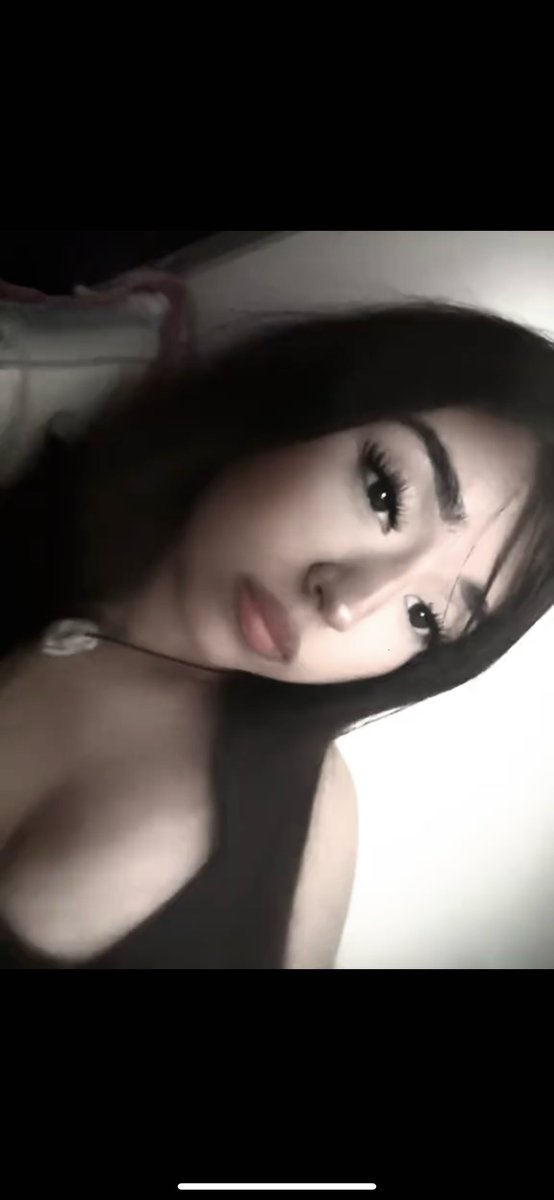 bria_1968's tweet photo. me waiting for you guys to text me https://t.co/aCQReuXG5E