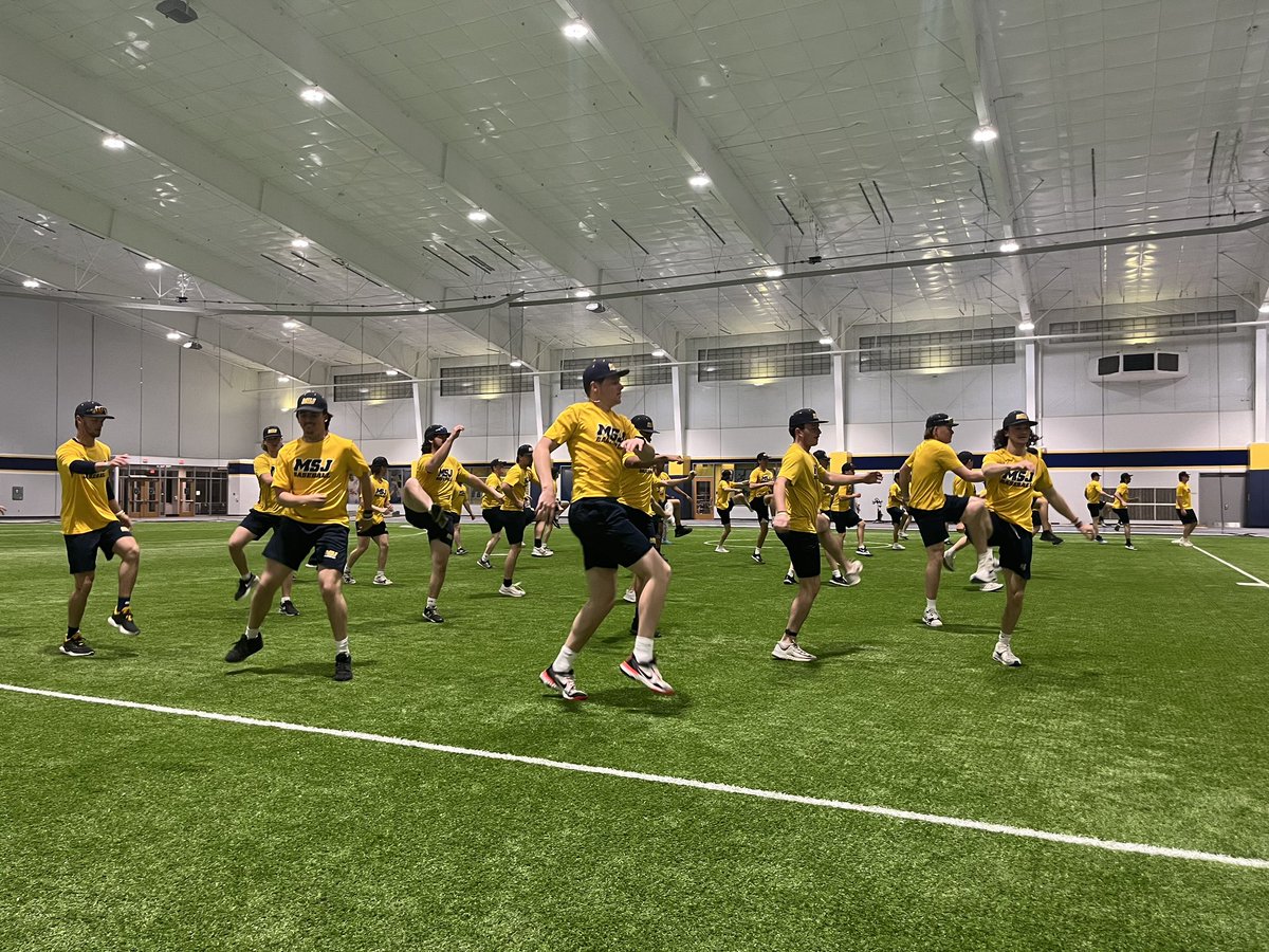 MSJ_Baseball's tweet image. Lions had an early morning so the guys could get to class and attend @Reds Opening Day.

One of the benefits of being so close to Downtown Cincinnati is the Redlegs right down the road!

#BaseballTown