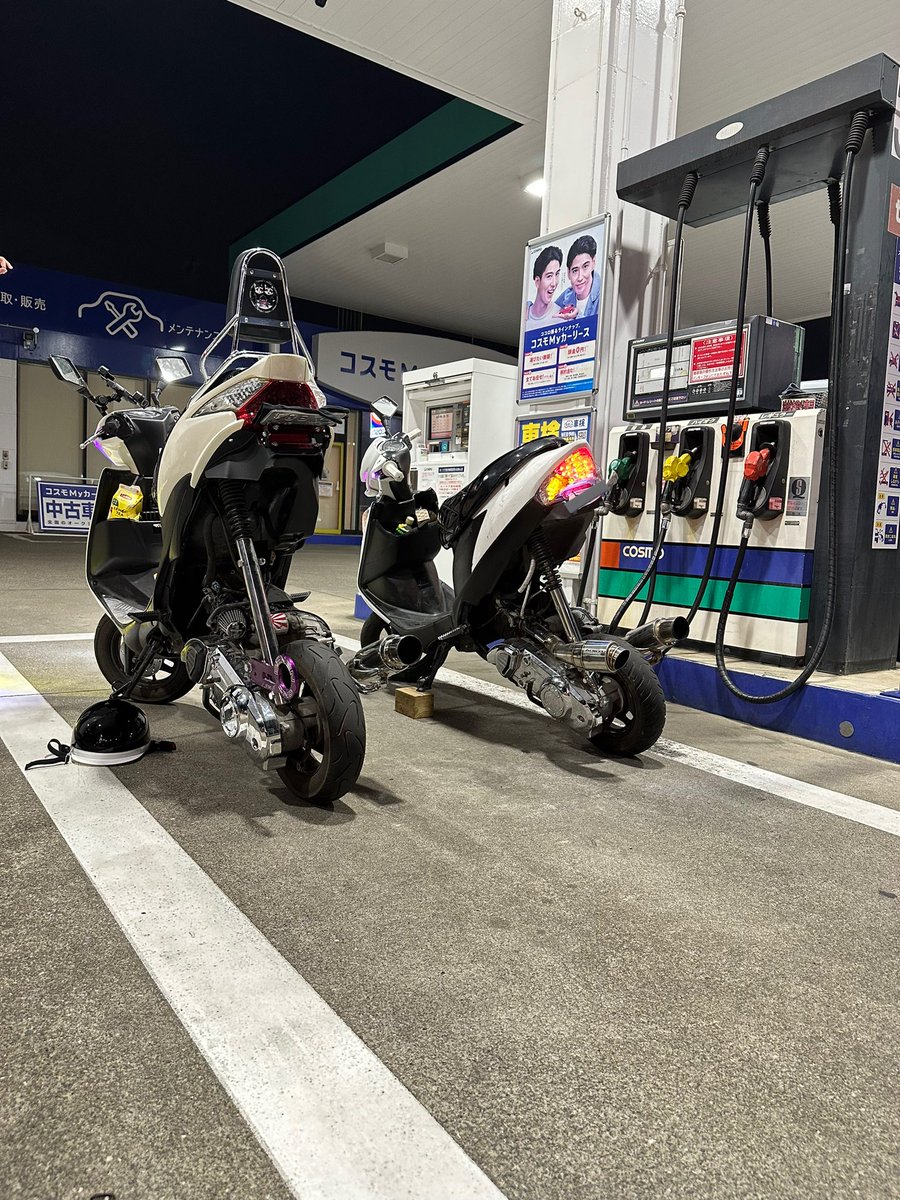 JtexwZ's tweet photo. 今年の1月にほぼノーマルで知り合いから購入しここまでカスタムしてきました笑
アドレスのカスタムはすればする程楽しくて止まりません...お金はいくらあっても足りなくなります😅
#アドレスv125s
#アドレスv125g
#ケツ上げ https://t.co/QnoJHz5vcE