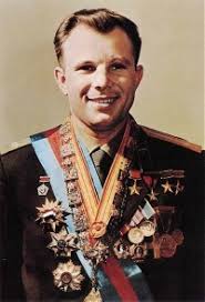 27 marzo 1968
Muere en un accidente aéreo el primer cosmonauta del mundo, Yuri Gagarin
<a href="/naimatrujillob/">Naima Ariatne Trujillo Barreto</a>
<a href="/DraMaricelDME/">Maricel Hechavarría Gé</a>
<a href="/LeticiaCalvoD/">Leticia Calvo Dorado</a>
#CubaMined
#dpestgo
#DMEContramaestre
<a href="/FajardoYanila/">Yanila Pèrez Fajardo</a>