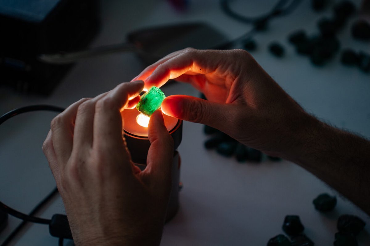 GrizzlyMining's tweet photo. 💚Green, rare and radiant - Zambian emeralds at their finest. ✨💚

At Grizzly we are committed to harnessing our expertise and resources to produce world-class emeralds with precision and excellence.

#grizzlymining #mininginaction #miningtechnology #BehindTheScenes https://t.co/C5MEiInTm1
