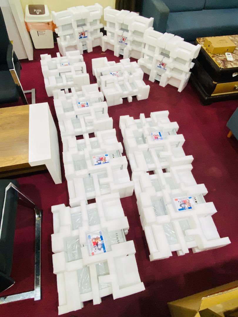 FartunMss's tweet photo. On behalf of Banadir Hospital I extend our heartfelt gratitude to the Embassy of the People’s Republic of China in Mogadishu for their generous donation of computers and bedside Cabinets to Banadir  Hospital, and this will improve health care 
@ChineseSomalia https://t.co/0GjeQqZbqa