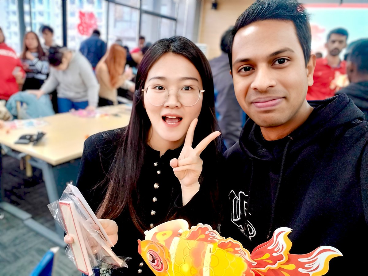 MIBtheMAN's tweet photo. Spring Festival—red envelopes, dumplings, firecrackers, red decorations, and more.

New cultures are always fascinating. But when a 24/7-available cool vice dean, a 1-in-1 beautiful counselor, lovely teachers, and neighbors come together, an activity feels like a family reunion. https://t.co/2K1b0j6SfG