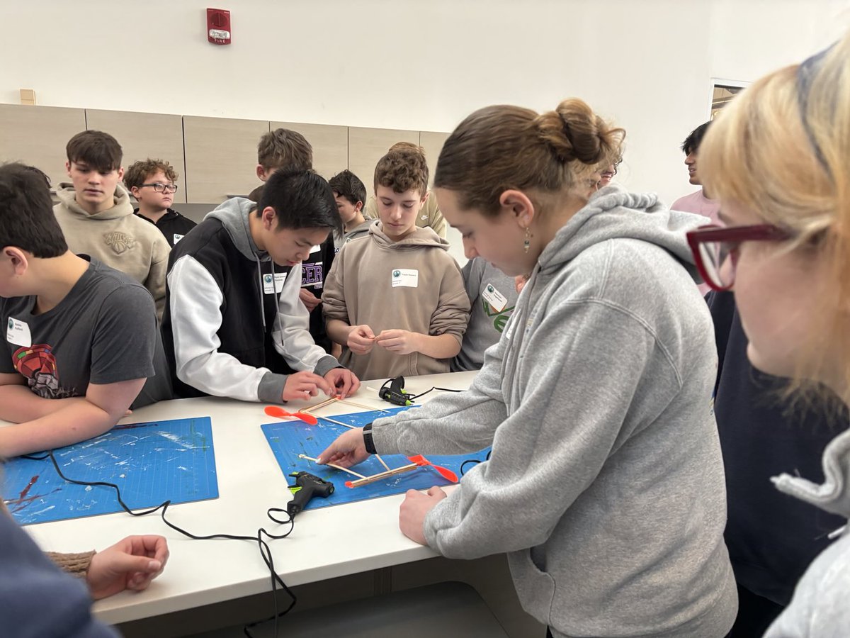CleanTechECHS's tweet image. Prospective student Shadow Day @HudsonValleyCC #TECSMART @PTECHNETWORK @GlensFallsCSD @BSCSD @sscsdschools @WHUFSD_Official @MechanicvilleCS