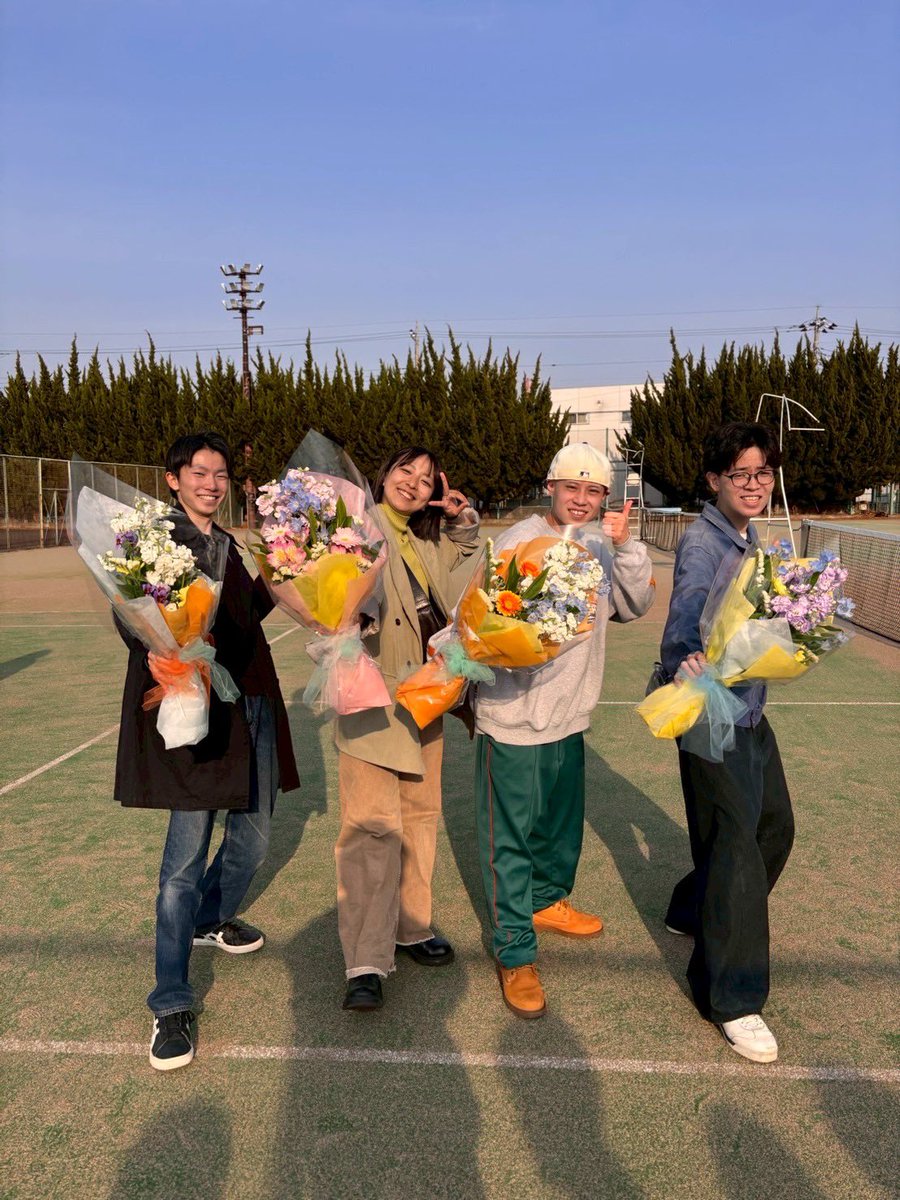 uste2s's tweet photo. 本日、送別会を開催しました。
4年生の先輩方、ご卒業おめでとうございます！！
そして素敵なプレゼントをありがとうございました！
お時間ある時はぜひコートにいらしてください！
先輩方が築いてきた部活動をしっかりと引き継ぎ、後輩一同邁進して参ります。
新天地でのご活躍、お祈り申し上げます。 https://t.co/FJZ9d29BeN
