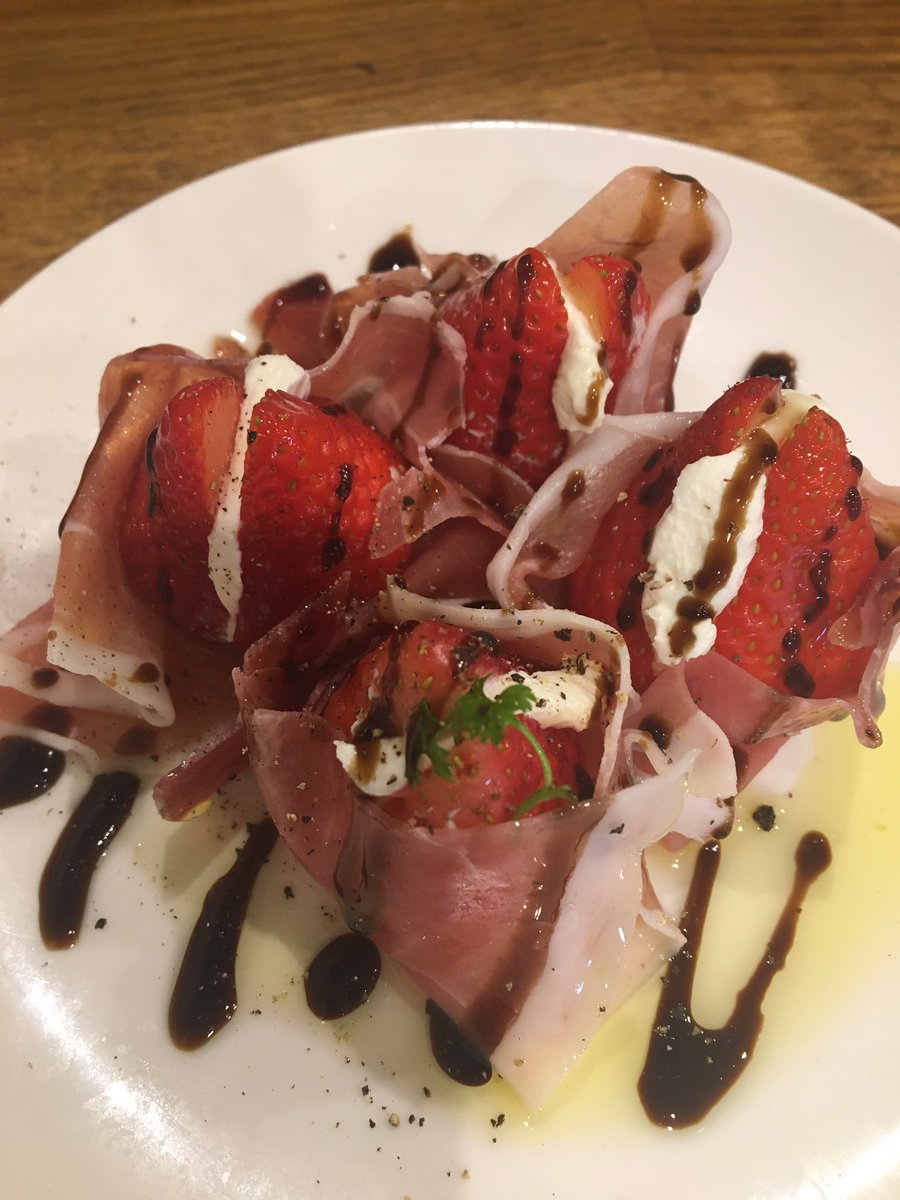 Meniha_C's tweet photo. 今日お店で食べたコレ
家飲みで、なんとなく近いの作ろうと思ってます

#バルサミコ酢万能 https://t.co/xjJpAXIrfy