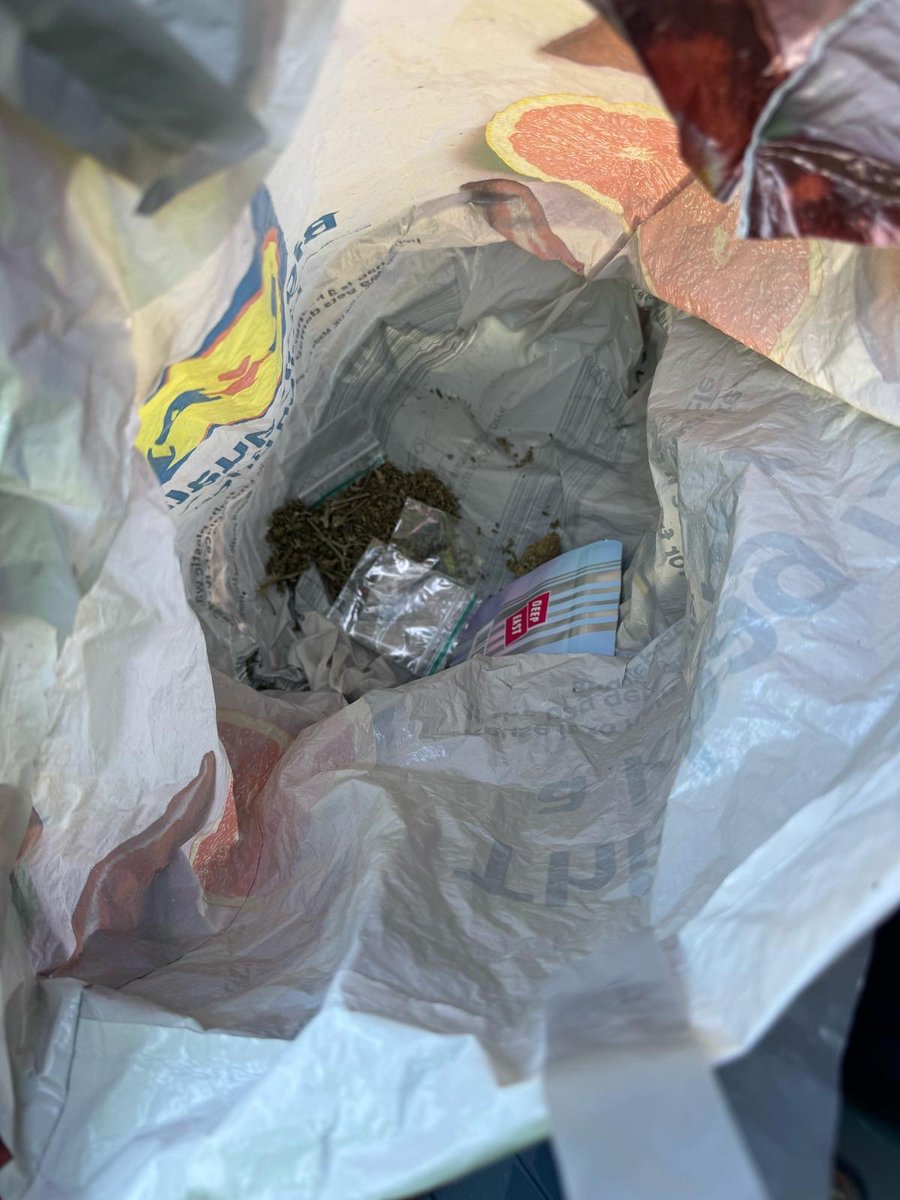 More cars removed from Luton streets  🚗🚗🚗

NET were assisted by ASM to remove an abandoned vehicle on Weatherby Road. Whilst at location, officers discovered 2 vehicles near by which were being used to store a substance, believed to be cannabis!

<a href="/lutoncouncil/">Luton Council</a>