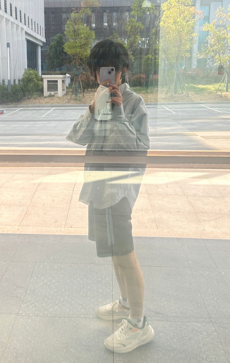 ayuan2393's tweet photo. 夏天了 https://t.co/XC84eNdRAC