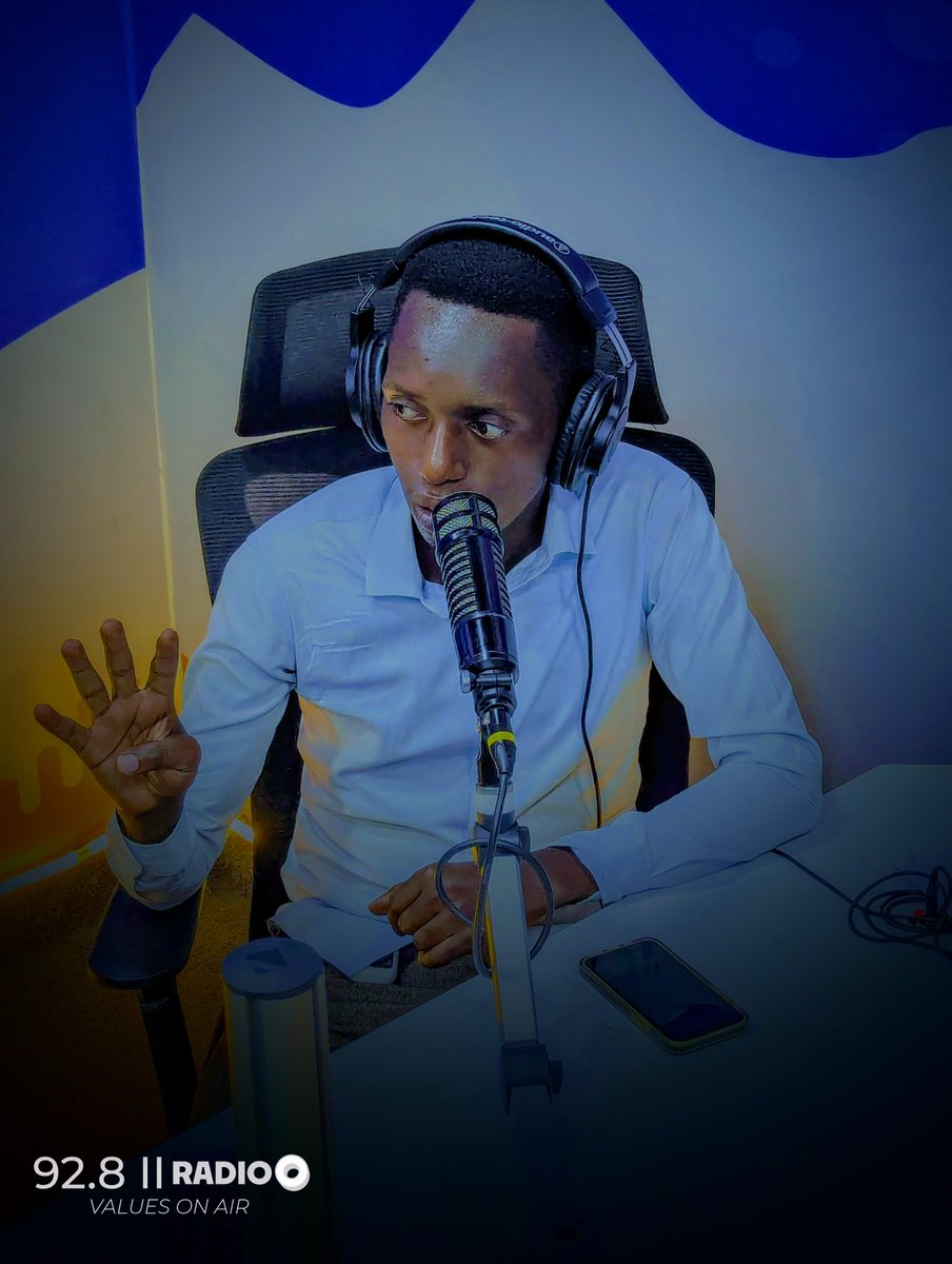 Tv_RadioO's tweet image. Umukino ukomeye uhari! ⚽🔥

Kuwa 6, Rayon Sports FC izahura na Mukura FC—Ese ni iyihe izatsinda? Utekereza ko bizarangira ku bitego bingahe? 🤔

💬 Dusangize igitekerezo cyawe!

#TheoSports #928RadioO #FootballUpdates #fypシ