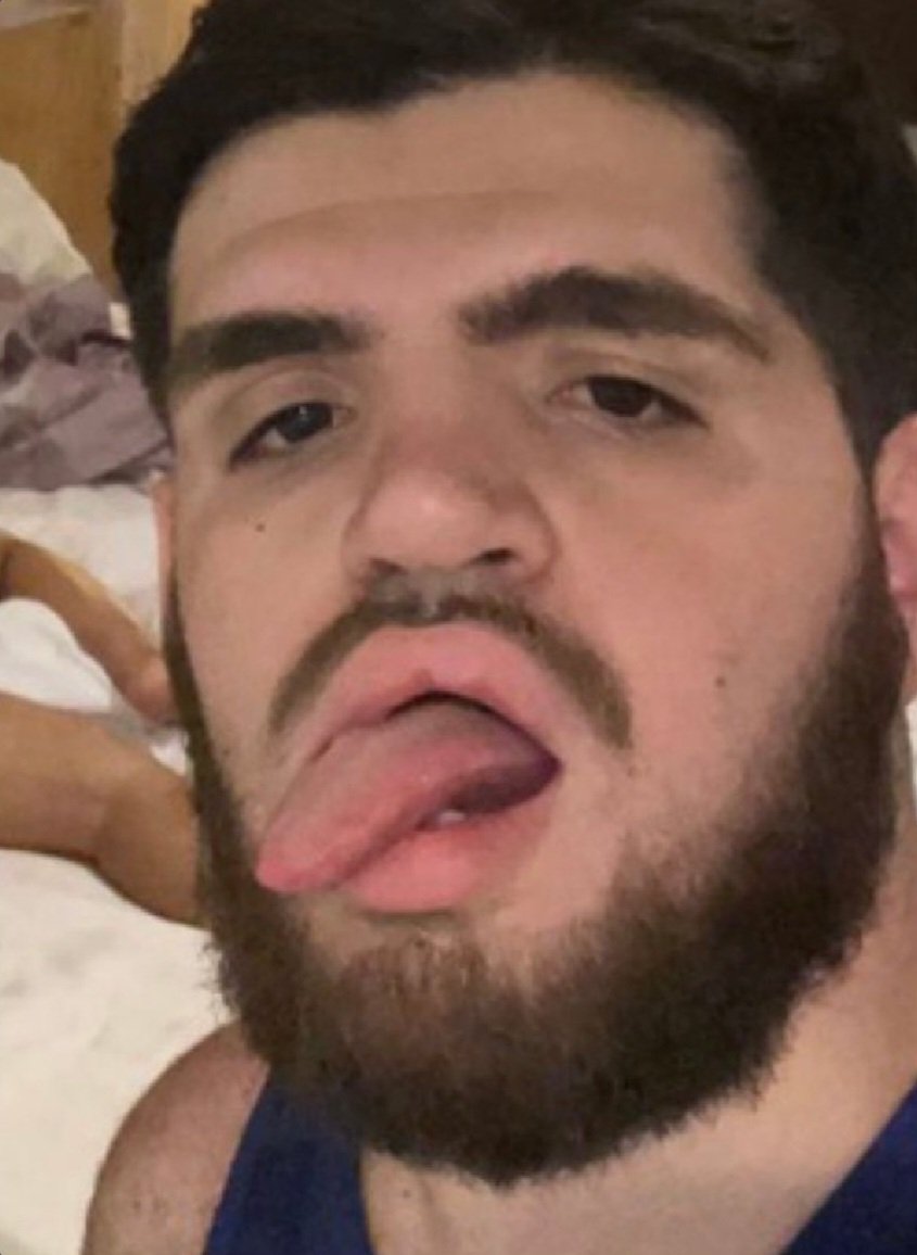 7REBLE's tweet image. Irl