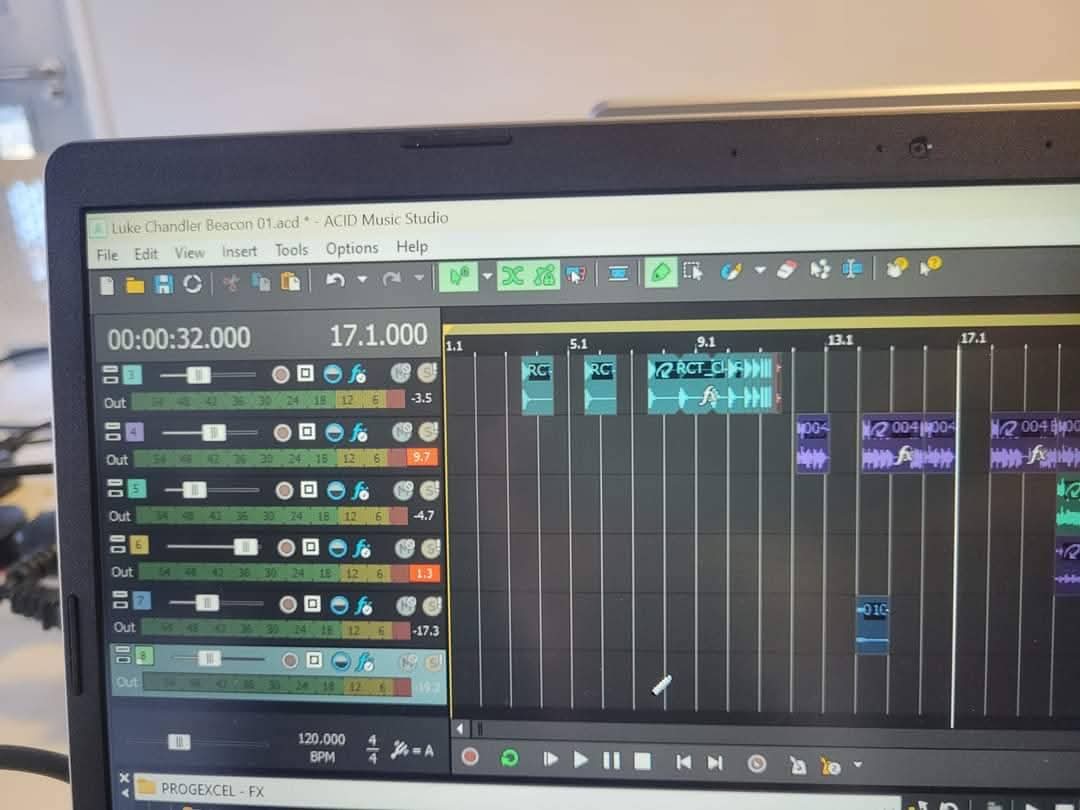 Over 18? Had an autism diagnosis  or on the assessment pathway? Become a Zoop member to access free activities !

opendoorcharity2.beaconforms.com/form/1b2857e8?…

We are at the Bloom Building, Birkenhead from 4.30pm today. 

Arts and crafts, create a dance track or just draw in a relaxing space.