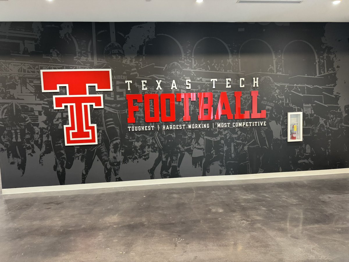 Farrell Williams (@coachflwilliams) on Twitter photo Another spring of professional development. S/O to <a href="/Coachbfaircloth/">Coach Faircloth</a> & his #SulphorSprings🏈 staff for allowing me to tag along. S/O to <a href="/TexasTechFB/">Texas Tech Football</a> & offensive staff for taking great care of us this week. Great luck on the upcoming season to both 🏈 staffs. #RIDE <a href="/coachmedlock7/">Coach Medlock</a> Another spring of professional development. S/O to <a href="/Coachbfaircloth/">Coach Faircloth</a> & his #SulphorSprings🏈 staff for allowing me to tag along. S/O to <a href="/TexasTechFB/">Texas Tech Football</a> & offensive staff for taking great care of us this week. Great luck on the upcoming season to both 🏈 staffs. #RIDE <a href="/coachmedlock7/">Coach Medlock</a>