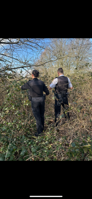 MPSWelling's tweet image. 🚨A Walk in the Park🏞️
Officers conducted foot patrols and weapon sweeps of Danson Park following reports of youths using slingshots in the area. We will continue these patrols so come say hello if you see us and raise any concerns you may have👋