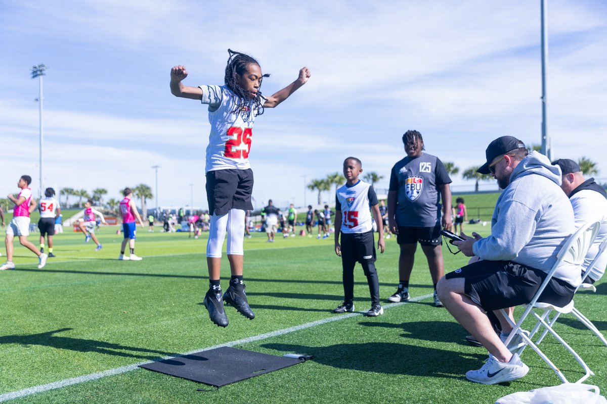 DashrMPS's tweet image. 🚀 Unlock your full athletic ability with Dashr technology! Discover how our cutting-edge solutions can elevate your performance to its peak. Don't just compete—dominate your sport. Embrace your full potential today! #DashrTechnology #PeakPerformance #AthleticExcellence