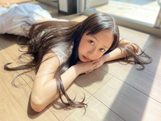 NananeのTwitter画像3
