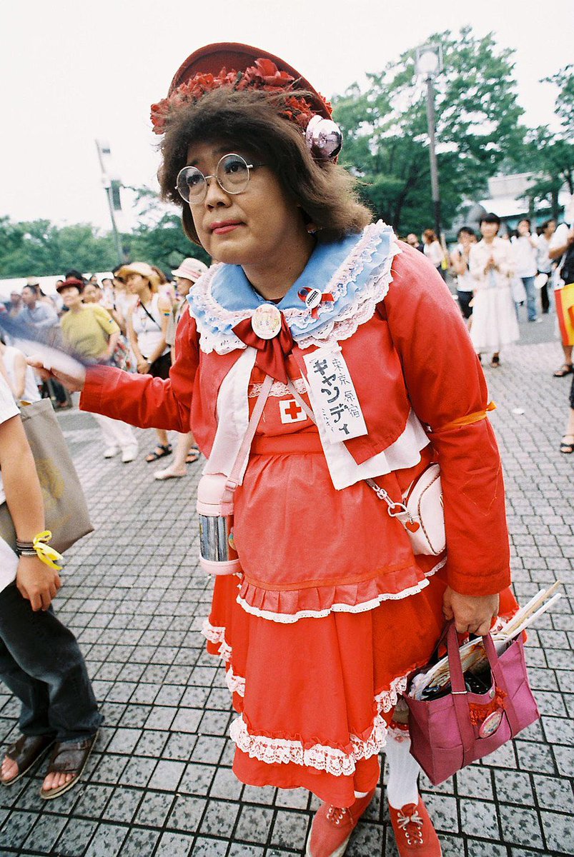 80年代、新宿三丁目のラポートピアビル前でのエンカウントが最初だっ