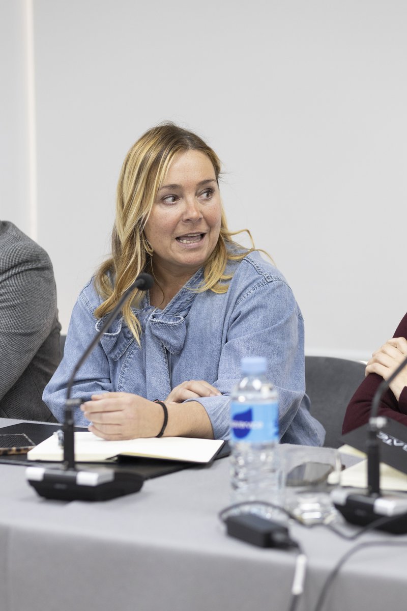 <a href="/salazar_octavio/">Octavio Salazar Benítez</a> <a href="/UProfesional/">Unión Profesional</a> <a href="/arqtecnicos/">ARQ Técnicos</a> <a href="/aparejadorescc/">AparejadoresCáceres</a> <a href="/cateb_barcelona/">Cateb</a> <a href="/masicilia/">Miguel Angel Sicilia</a> @COAATMenorca <a href="/jipg101/">Jose Ignacio Pérez G</a> <a href="/soyaparejador/">SoyAparejador</a> Al inicio de su carrera profesional, Julia Solaeta ha relatado cómo las mujeres han tenido que demostrar su valía mucho más que los compañeros arquitectos técnicos.