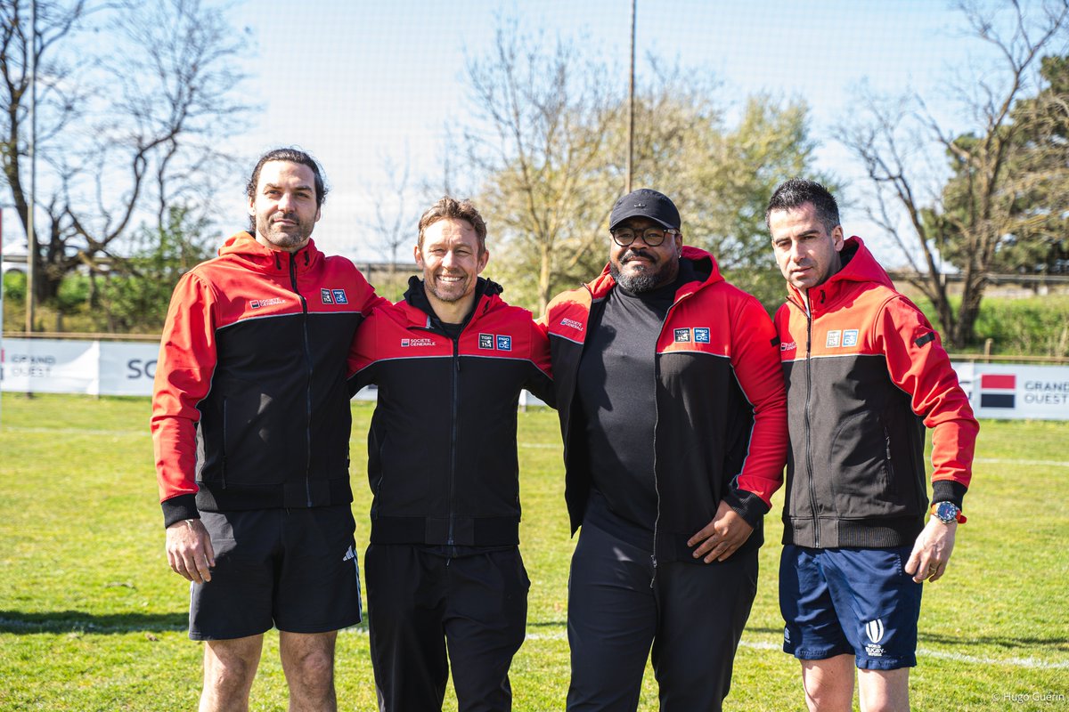 SG et Vous (@sg_etvous) on Twitter photo 🏉✨ Coorganisées avec la <a href="/LNRofficiel/">Ligue Nationale de Rugby</a>, les Rencontres Terrain Favorable sont de retour à Angers, sur le thème du vivre-ensemble.
<a href="/JonnyWilkinson/">Jonny Wilkinson</a> et des ambassadeurs du rugby professionnel ont participé à une initiation rugby avec un public en réinsertion professionnelle ! 👏 🏉✨ Coorganisées avec la <a href="/LNRofficiel/">Ligue Nationale de Rugby</a>, les Rencontres Terrain Favorable sont de retour à Angers, sur le thème du vivre-ensemble.
<a href="/JonnyWilkinson/">Jonny Wilkinson</a> et des ambassadeurs du rugby professionnel ont participé à une initiation rugby avec un public en réinsertion professionnelle ! 👏