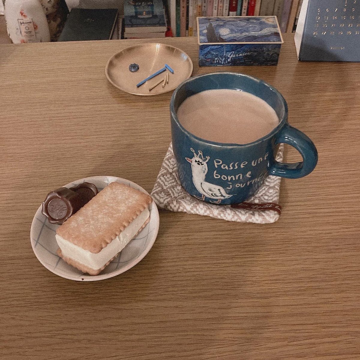 ponde_ring_23's tweet photo. 🥛🤎🎗️
噂には聞いていたけど、カルディのミルクティーベースホットもアイスも最高最高❤︎ https://t.co/rggisUy4BS