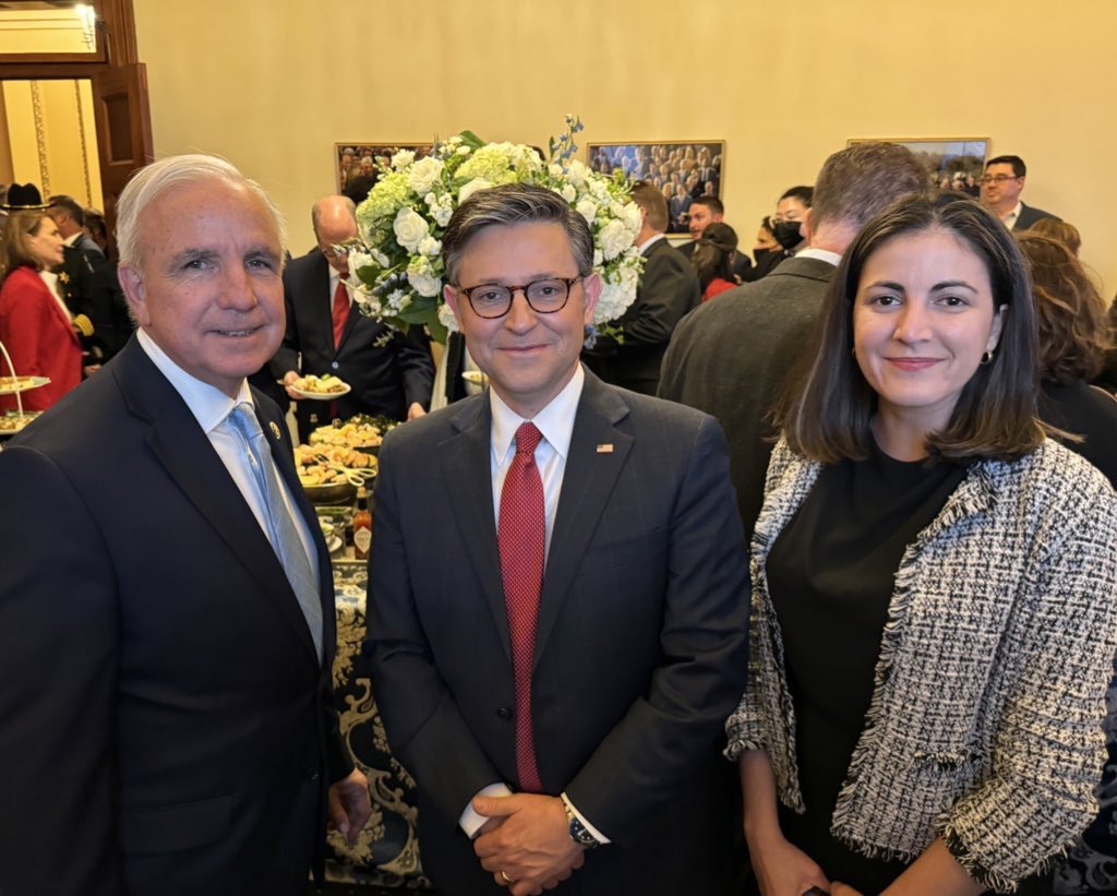 Rep. Carlos A. Gimenez (@repcarlos) on Twitter photo 🚨Absolutely no one better than <a href="/RosaMariaPaya/">Rosa María Payá A.</a> to represent the United States on the Inter-American Commission on Human Rights.
Rosa María is a tireless champion for freedom & democracy, an incredible leader of our Cuban exile community, and a dear friend. We are all so proud of 🚨Absolutely no one better than <a href="/RosaMariaPaya/">Rosa María Payá A.</a> to represent the United States on the Inter-American Commission on Human Rights.
Rosa María is a tireless champion for freedom & democracy, an incredible leader of our Cuban exile community, and a dear friend. We are all so proud of