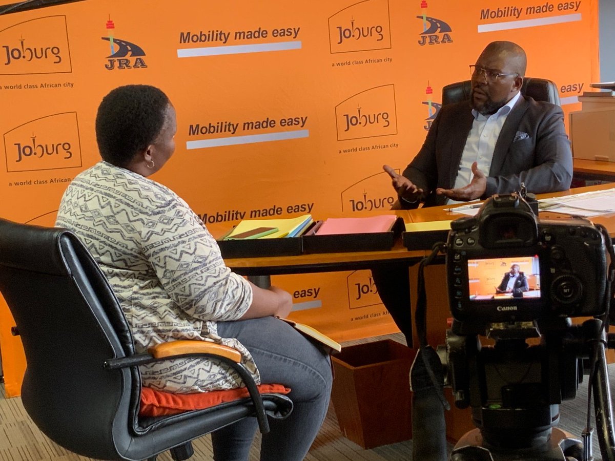 MyJRA's tweet photo. #JoburgServices #JRAInAction 
[Media Interview] JRA CEO Mr. Zweli Nyathi updating MojaLove journalist Kamogelo Sebola on the Lilian Ngoyi Street Reconstruction project.
@CityofJoburgZA @RegionF_Joburg https://t.co/NfU5NwJqAp