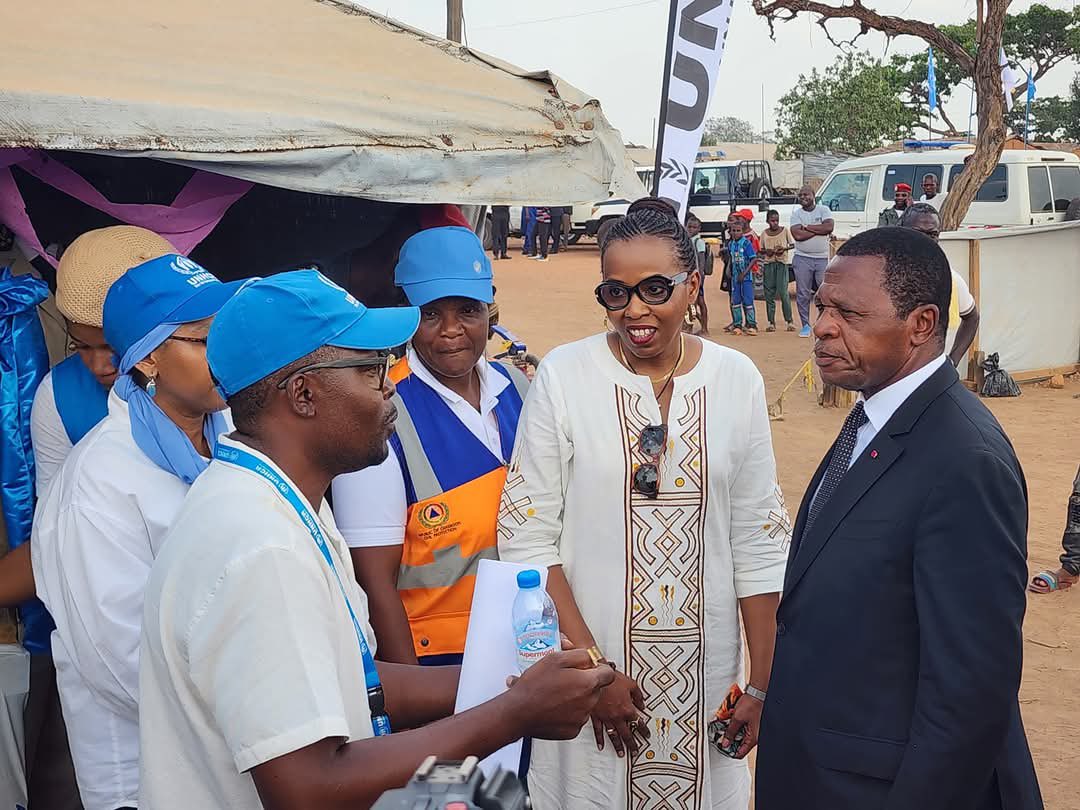 Saoudine08's tweet image. Moment fort hier 26 mars : en présence du Ministre de l’Administration Territoriale et de la Représentante du HCR, 523 réfugiés centrafricains ont choisi volontairement de rentrer dans leur pays d’origine, la RCA depuis Gado et Lolo. #AvecLesRéfugiés #Solidarité #HCR #MINAT