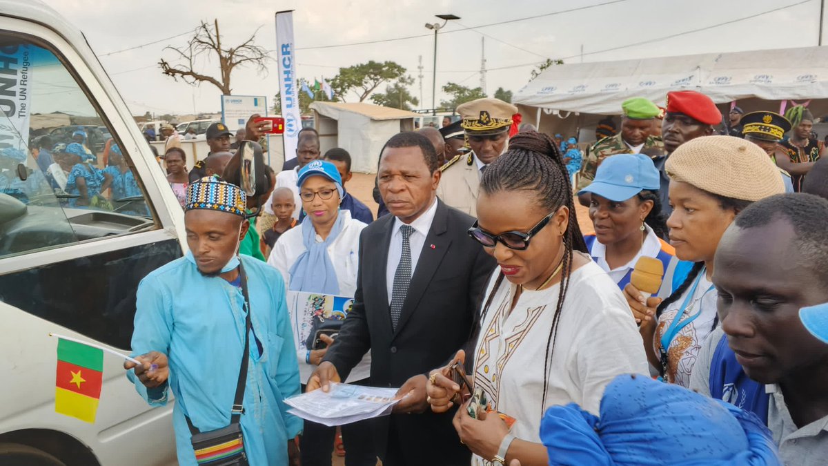 Saoudine08's tweet image. Moment fort hier 26 mars : en présence du Ministre de l’Administration Territoriale et de la Représentante du HCR, 523 réfugiés centrafricains ont choisi volontairement de rentrer dans leur pays d’origine, la RCA depuis Gado et Lolo. #AvecLesRéfugiés #Solidarité #HCR #MINAT