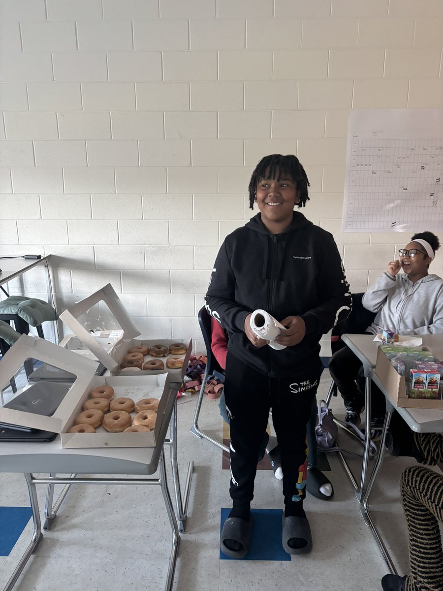 𝐻𝑒𝓁𝑒𝓃 𝒜𝓂𝑒𝓈, 𝑀.𝐸𝒹 tweet media