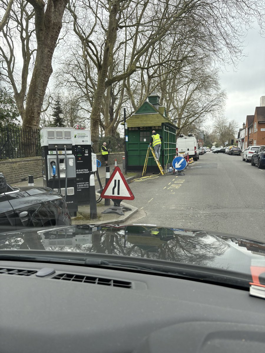 The chapel.
Will be open on may 6th.
With a new shelter keeper.
Sarah..she loves cooking..this will be a great cabmans shelter..not many spaces on the rank though..but if you pass..go in..Sarah is lovely..originally from Camden.