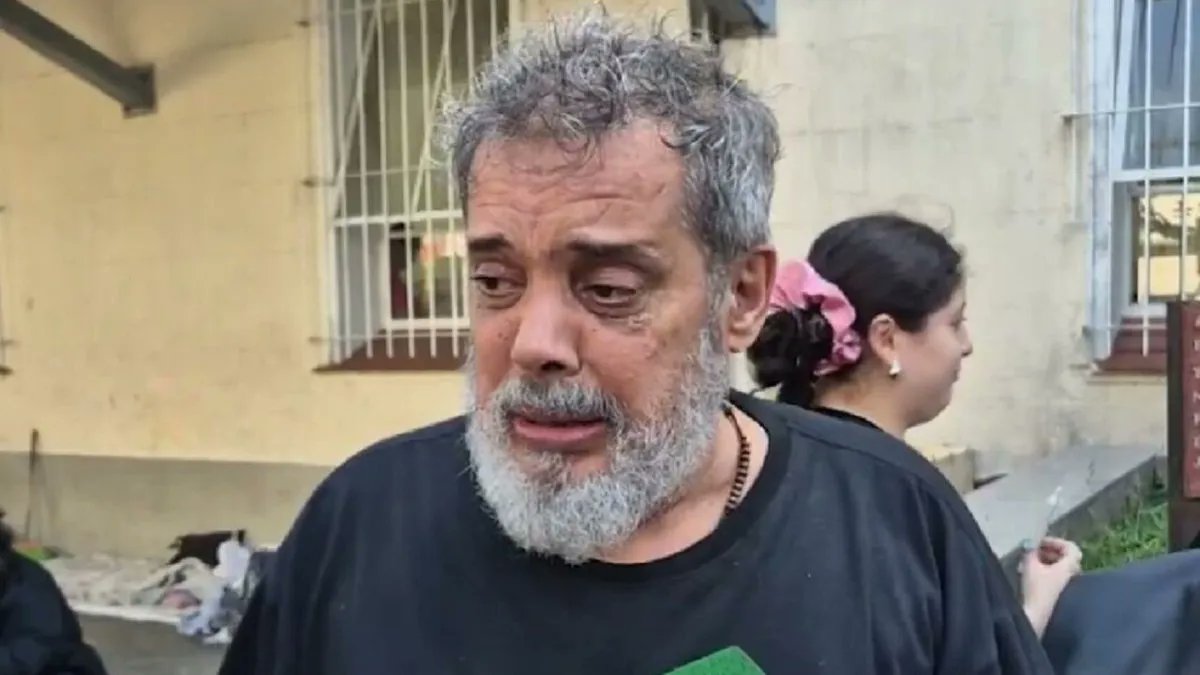 FabianWaldman's tweet photo. Fabián Grillo sobre la salud de Pablo:
Mejorando y estable, ayer estuvo más locuaz.
También está más atento más cantidad de tiempo, aunque todo avanza paulatinamente.
Habló, gesticula y saluda pero continúa en terapia intensiva. 
Además recuerda e identifica, lo cual es muy importante.

Fuerza Pablo!