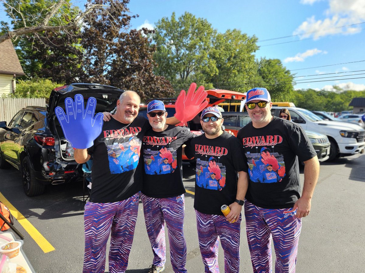 Krulltruistic's tweet photo. @BBFDAG @PeteGuelli @hallmarkchannel Not only do we represent ALL buffalo bills first downs, we have a better clapper than McDermott himself. #EdwardStupidHands https://t.co/HZuUolJxVP