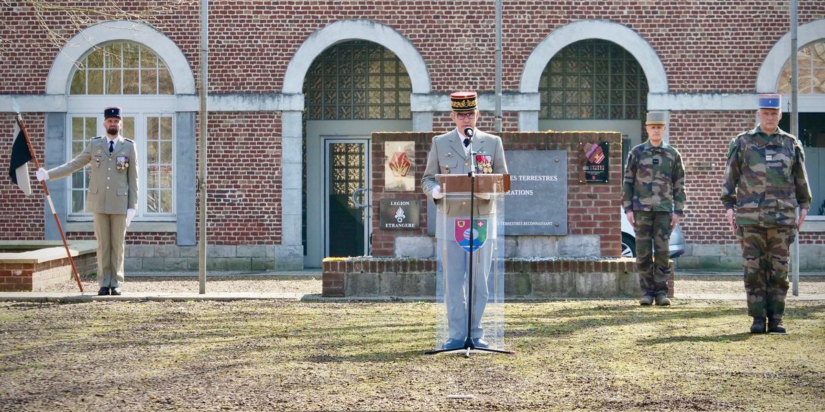 CommandementALT's tweet image. 📌Le @CommandementALT a célébré la fête du train lors d’une cérémonie présidée par le général de division Fauche, commandant le #CALT.
💡Le train est l’arme qui organise et coordonne la logistique militaire, le transport et l’appui au mouvement de l'@armeedeterre
#LogOps