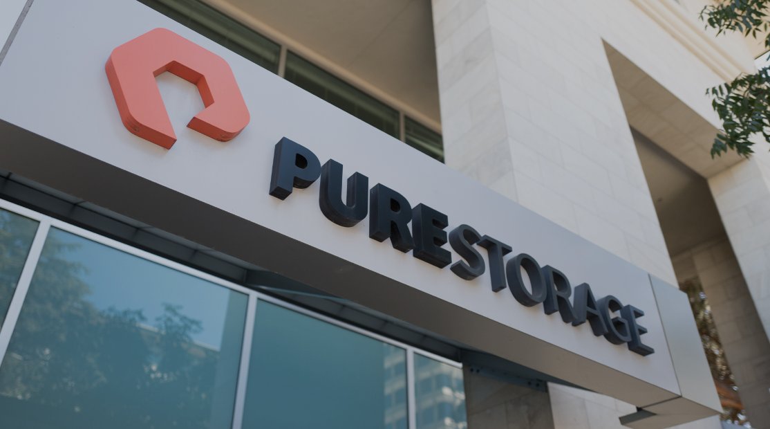 PureStorage's tweet image. @FORBES: "Modern #AI workloads demand lightning-fast, high-concurrency access to massive volumes of structured and #UnstructuredData, something legacy storage systems were never designed to handle. Enter Pure Storage’s FlashBlade//EXA"
purefla.sh/3XZIwYf
#StoragePlatform #AI