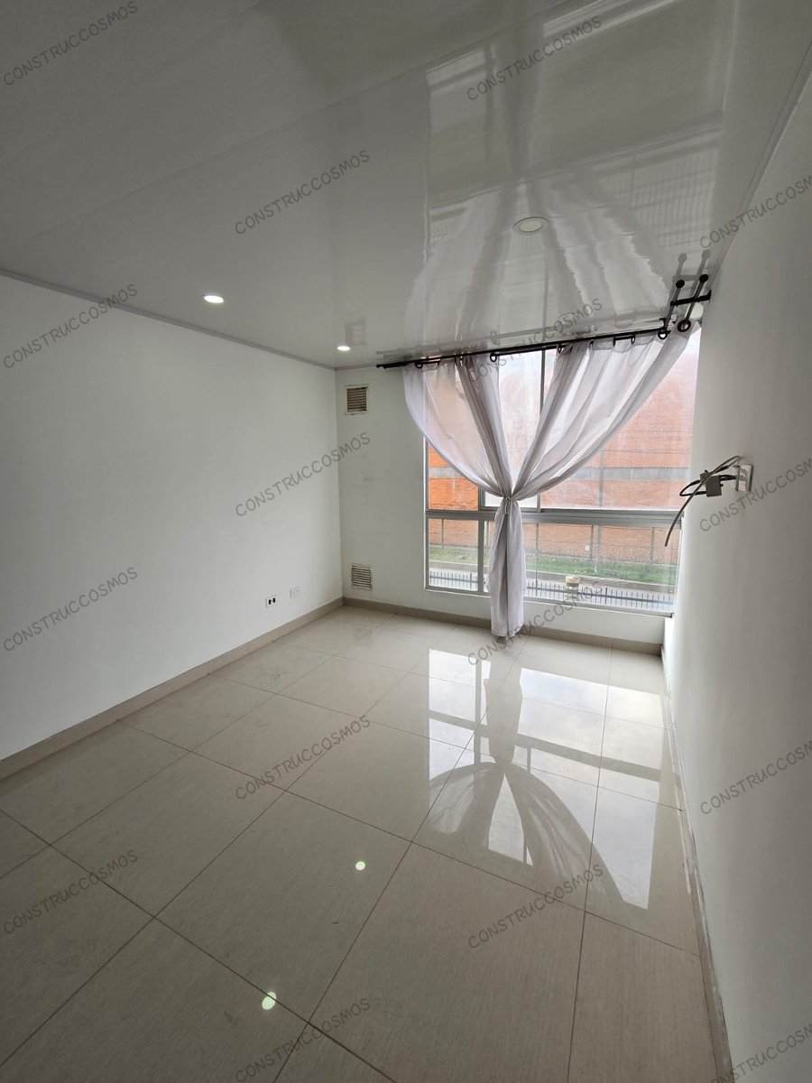 InmobiliariaJI's tweet photo. Ganga apartamento en Fontibón, 3 piso, área 50 mts, 3 habitaciones con clóset, parqueadero comunal, ascensor, 175 millones se recibe créditos hipotecarios para más información 3005503799 https://t.co/tIuH3xi3nO