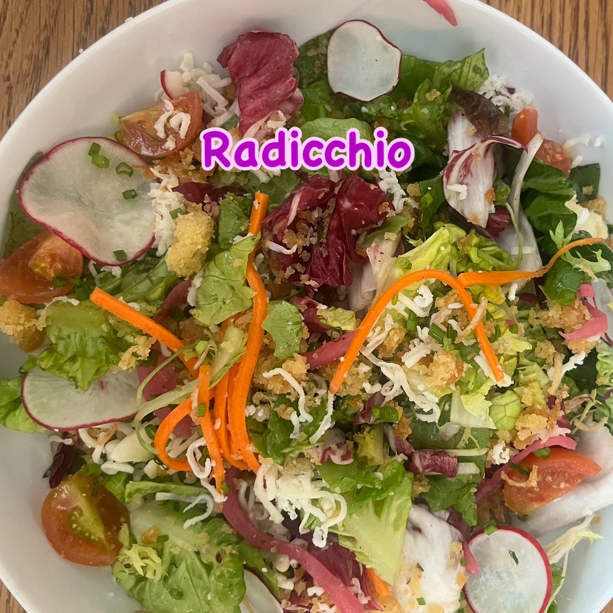 GinaGaston13's tweet photo. Do you like radicchio, also known as Italian chicory? Itโs neither a lettuce nor cabbage but it adds color and flavor to dishes. I had it in my salad. Radicchio is a good source of fiber, rich in vitamin K, and full of antioxidants.#vegout ends 3/31 @r4sfoundation https://t.co/dSlGfDjTIX