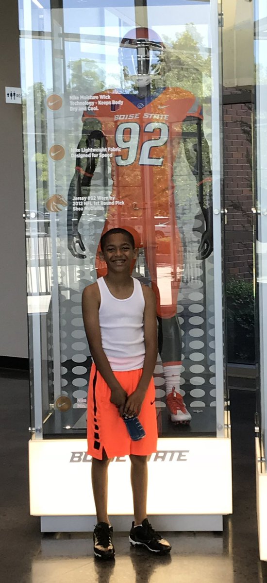 JaceerB's tweet image. #TBT to my 1st football camp at Boise State. 9 years old, but I was already making big hits! 🏈 #BoiseState #TacklingMachine