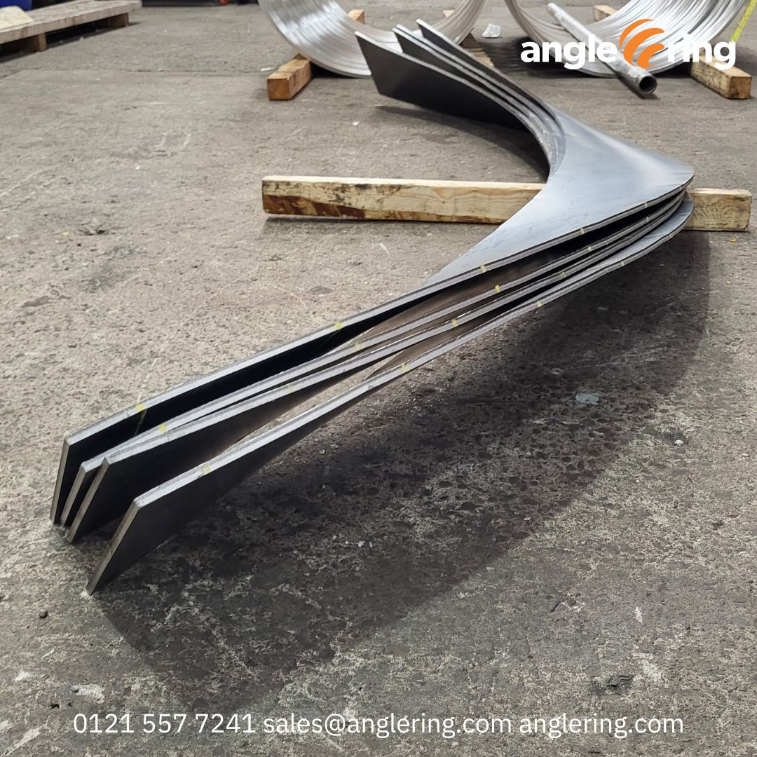 AngleRingCo's tweet image. Here's a selection of jobs recently processed through our #ColdRolling techniques on the #AngleRing shop floor. 📸 Photographed are traditional rings alongside some more complex bends. If your project that requires a hands-on approach, speak to our sales team 
📞  +441215577241