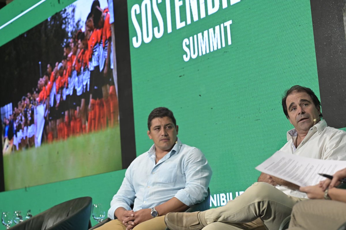 <a href="/headbenitez/">Matías Benitez</a>, coordinador de Rugby Social para <a href="/RugbyUruguay/">U.R.U.</a> contó que el proyecto inició con una medición simple: entrenaron a 50 personas privadas de libertad y no a otras 150. Al año, quienes jugaron habían dejado de fumar, retomado vínculos familiares y cuidaban su entorno.🏉