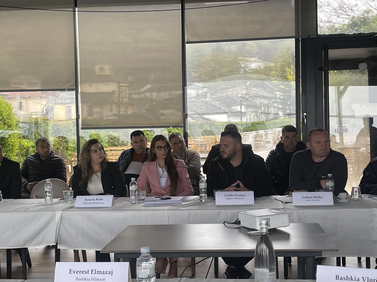 OSCEinAlbania's tweet image. 🌄 @OSCEinAlbania completed a series of training sessions to enhance #environmental inspection &amp;amp; control at municipal level. The activities were part or our larger project to enhance environmental governance &amp;amp; security in 🇦🇱, funded by 🇳🇴🇫🇷🇮🇹.

Read 👇
osce.org/presence-in-al…