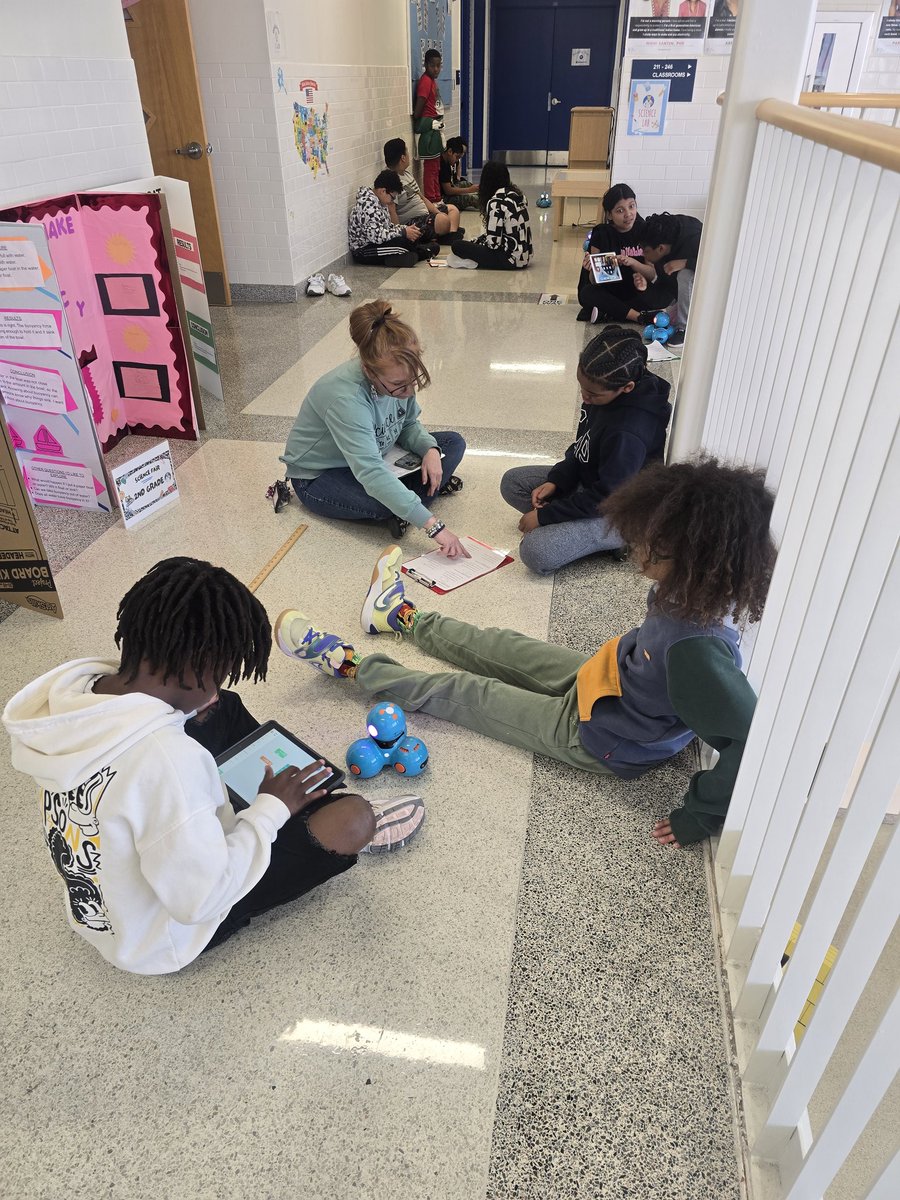 Fifth grade took Dash one step further by determining area and perimeter today with shapes and angles.  <a href="/CPES4LIFE/">College Park Elem</a> <a href="/DrManigo/">Dr. Manigo</a> <a href="/sarapmendez1/">Sara Mendez</a> <a href="/vbschools/">VBSchools</a> <a href="/WonderWorkshop/">Wonder Workshop</a>