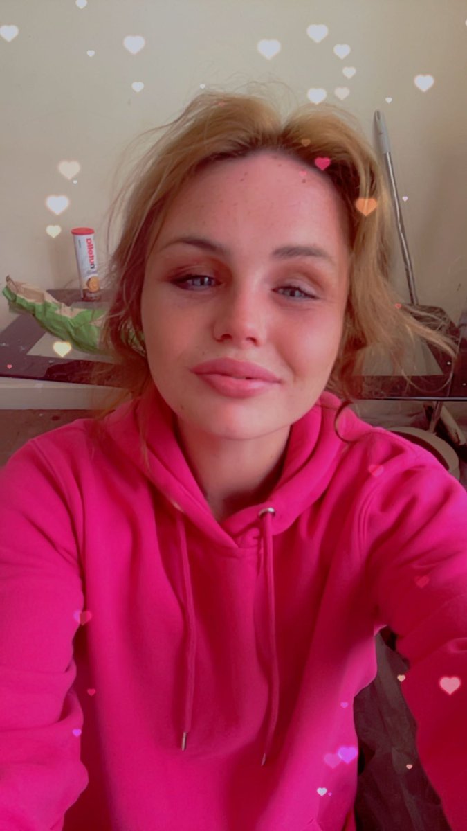 Emily ♡ (@emilybby9994) on Twitter photo 